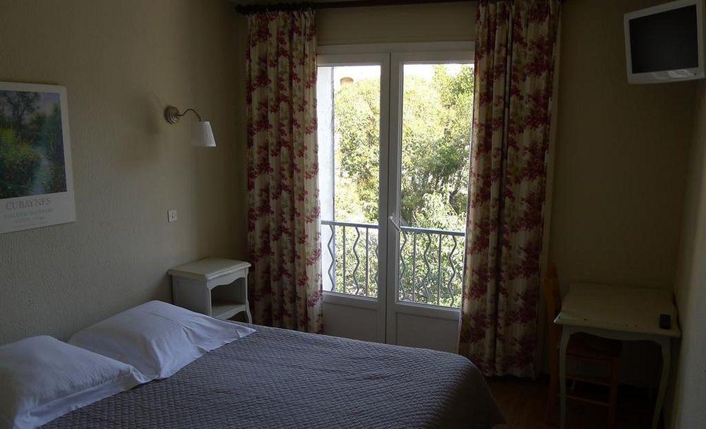 Coq Hotel Коголен Екстериор снимка