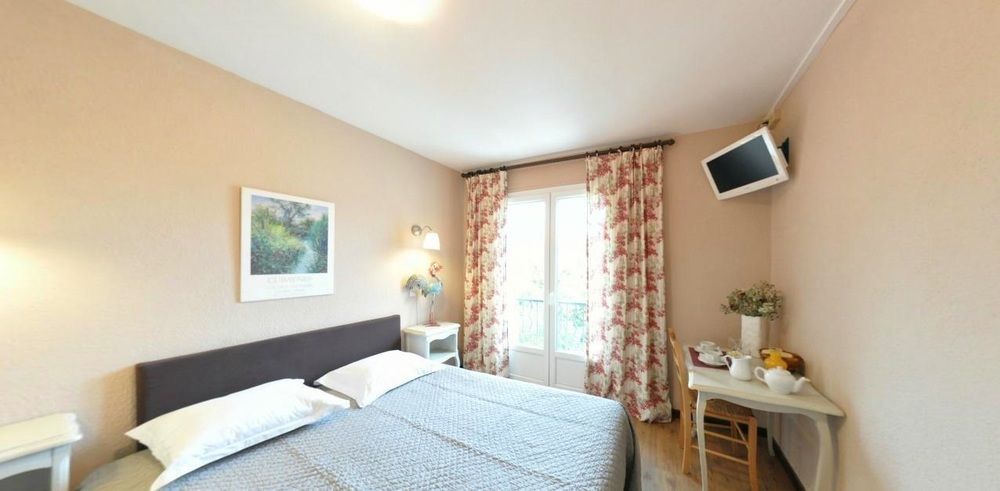 Coq Hotel Коголен Екстериор снимка